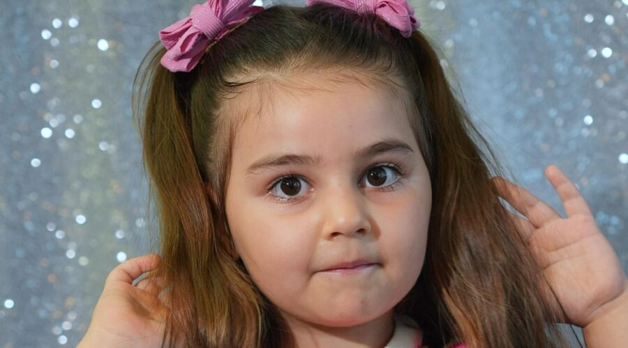 BABY AGENCY CARD: “Cloe”